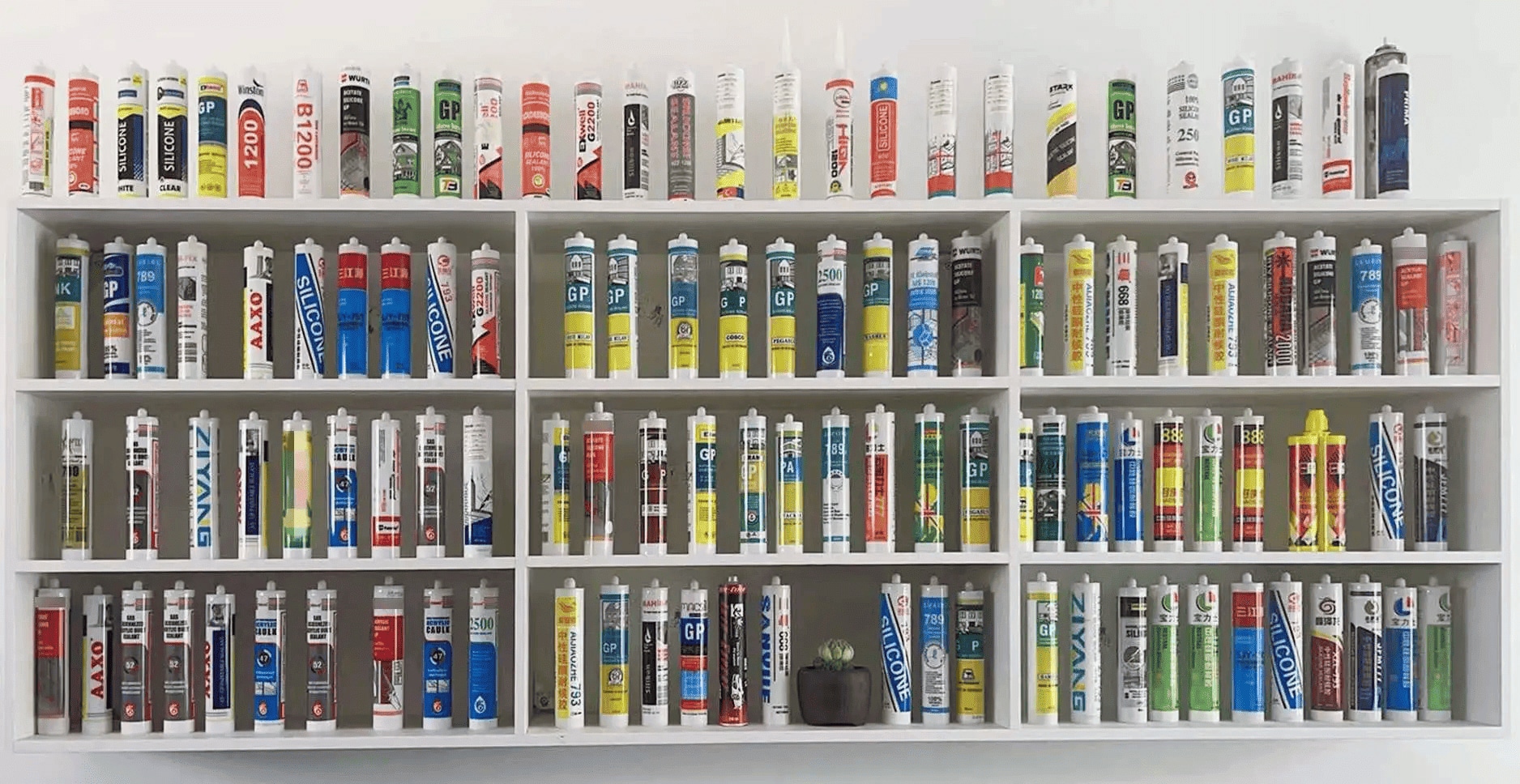 Can silicone sealant withstand heat?